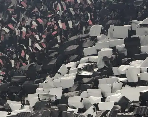 Ultras juventini devastano una vineria
