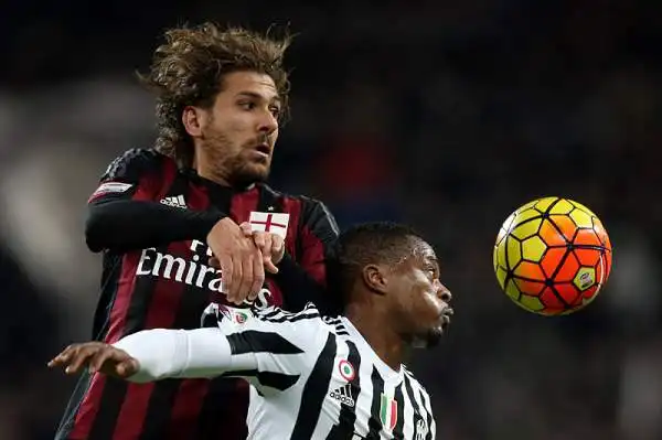 In una partita combattuta ma con pochissime occasioni decide tutto un guizzo di Dybala su assist di Alex Sandro. La Juventus si porta così a sei lunghezze dalla Roma.
