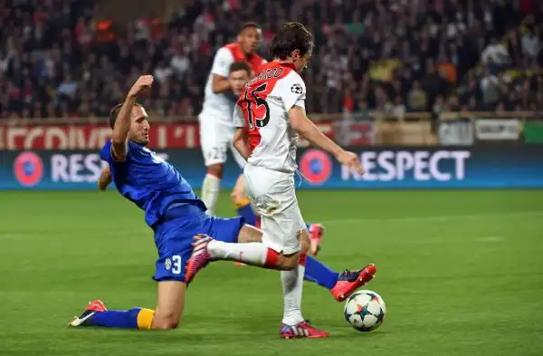 Il Monaco sarà l'avversario della Juventus in semifinale di Champions: il doppio confronto si disputerà con andata il 3 maggio nel Principato e ritorno il 9 maggio a Torino.
