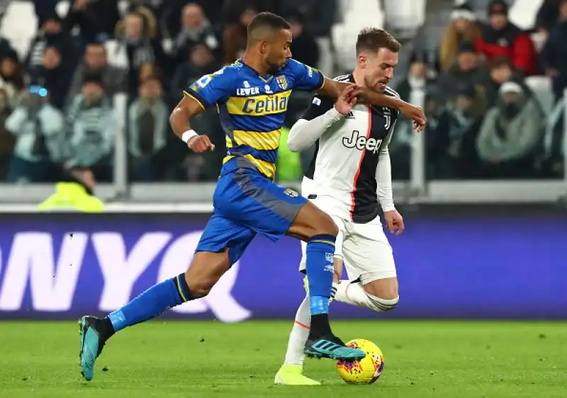 Doppietta di Cristiano Ronaldo per i bianconeri e rete Cornelius per gli ospiti.