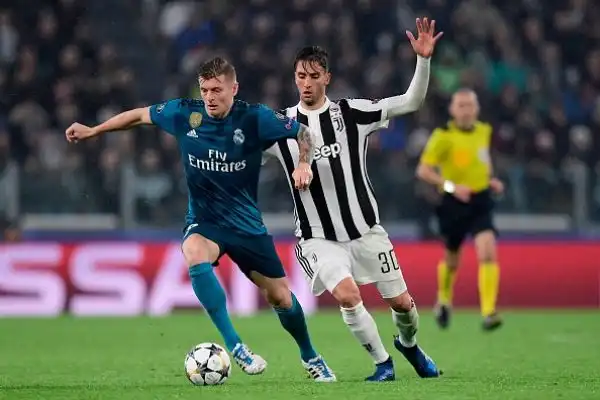 Cristiano Ronaldo porta in vantaggio il Real dopo soli tre minuti. Nella ripresa nel momento decisivo del match ancora il lusitano raddoppia con un capolavoro, poi Marcelo triplica.