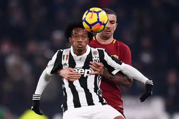 La Juventus vince il big match prenatalizio contro la Roma, piegata per 1-0 all'Allianz Stadium grazie alla rete di Benatia al 19' del primo tempo