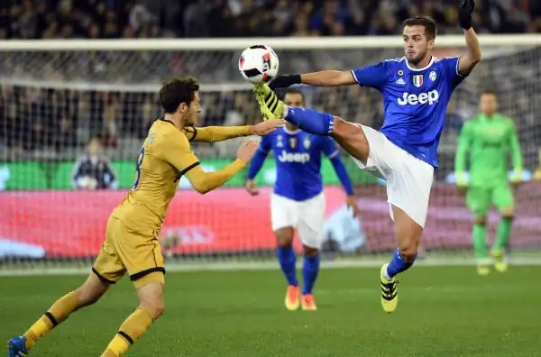 La nuova Juve convince: steso il Tottenham. Primo gol per Benatia, segna anche Dybala e brilla Pjanic.