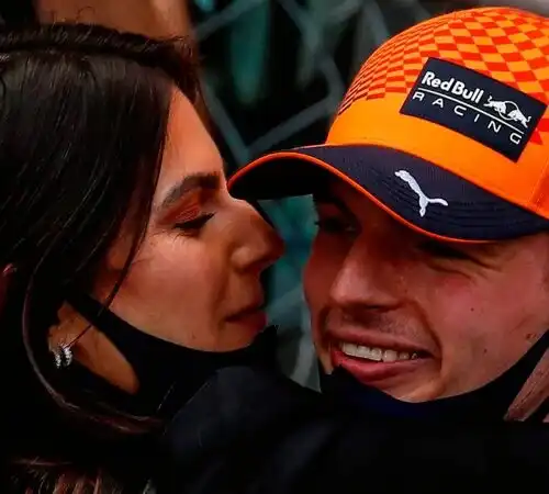 Kelly Piquet, la favolosa regina della F1 e musa di Max Verstappen: le foto