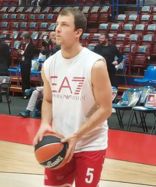 Olimpia Milano: Kevin Pangos di nuovo ai box