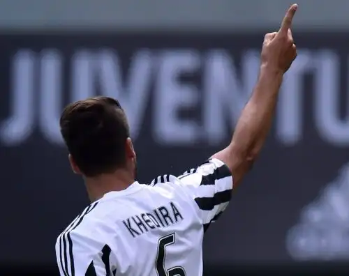 Gesto da fuoriclasse per Khedira