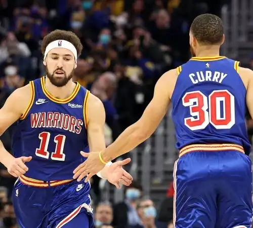 NBA: Golden State brilla nel segno del duo Curry-Thompson