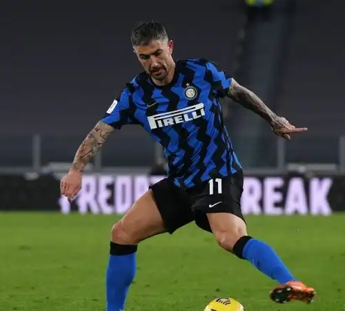 Inter, Kolarov viaggia verso una decisione clamorosa