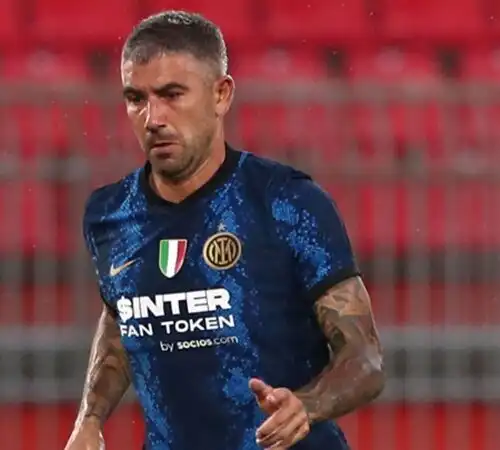 Kolarov provoca i suoi vecchi tifosi: castigato