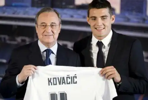 Kovacic bacia la maglia