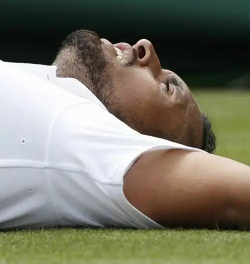 Kyrgios, polemiche e pallate: le foto
