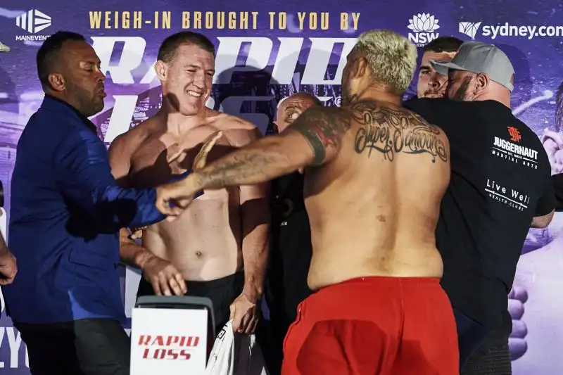 La cerimonia del peso, quando si parla di boxe, è spesso a rischio