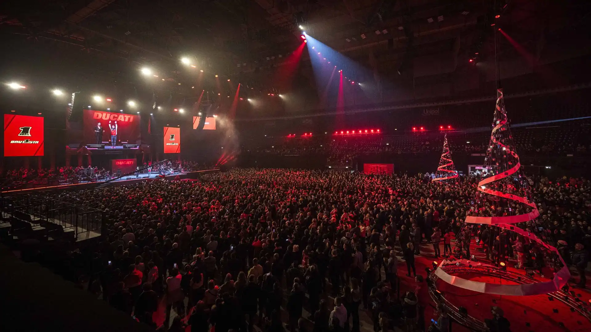 Una grandissima festa quella organizzata dalla Ducati per celebrare i suoi campioni del mondo
