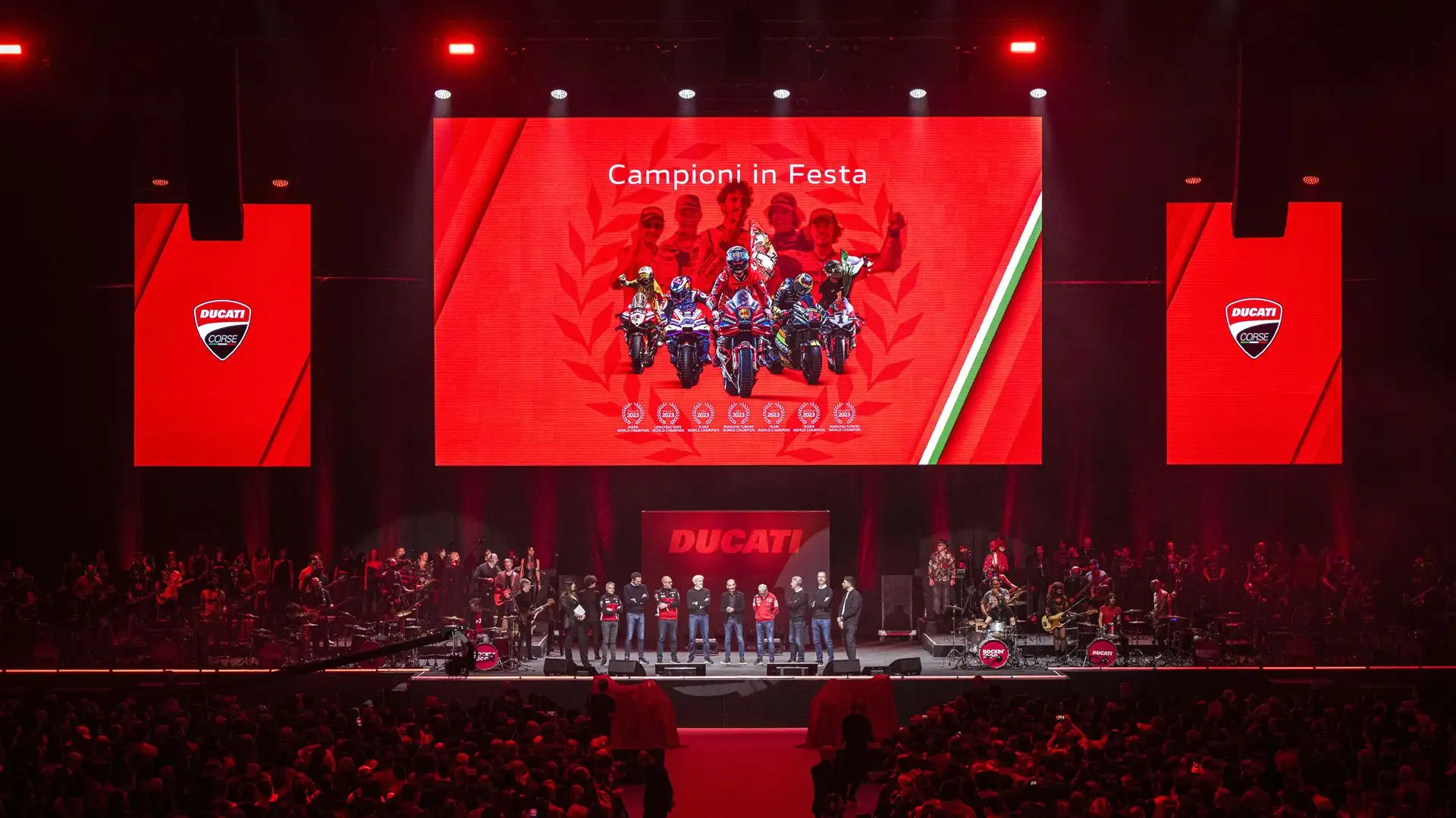 Conquistare tre titoli mondiali è un qualcosa di straordinario