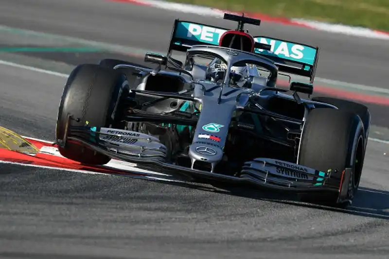 Si accendono i motori delle nuove monoposto: a Barcellona tutte le scuderie sono in pista per la prima tornata di test del 2020.