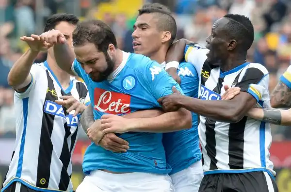 Higuain salterà le sfide di Verona, Inter, Bologna  e Roma, è un colpo devastante alle ambizioni di scudetto. Napoli comunque pronto al ricorso.