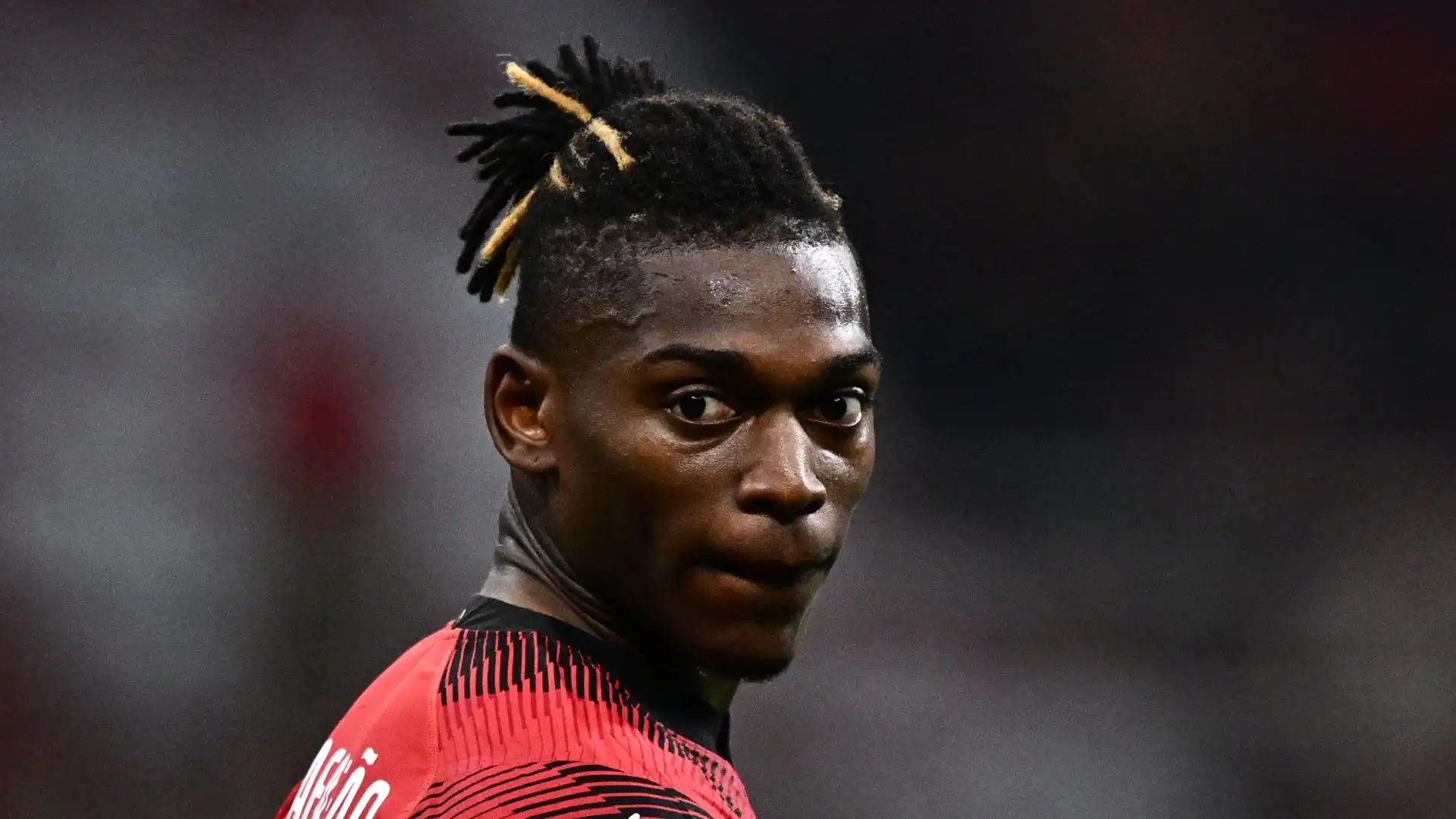 La leggenda del Milan spiazza tutti: "Leao fuori!". Immagini
