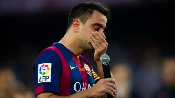 Gigantografia, lacrime, applausi, cori: il Camp Nou saluta per l'ultima volta uno dei più grandi campioni della storia del Barcellona.
