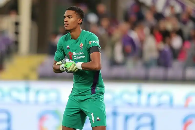 Fiorentina, Lafont spedito al Nantes