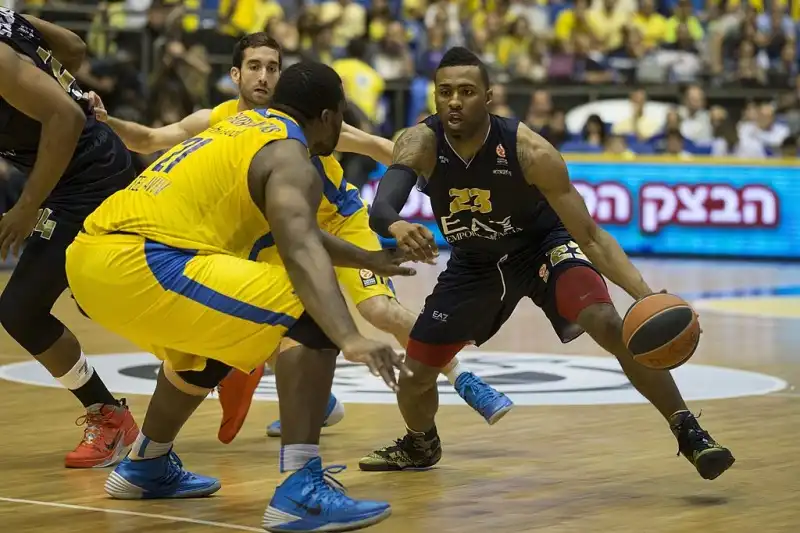 Fortitudo Bologna, nel mirino c’è l’ex Olimpia Milano Keith Langford