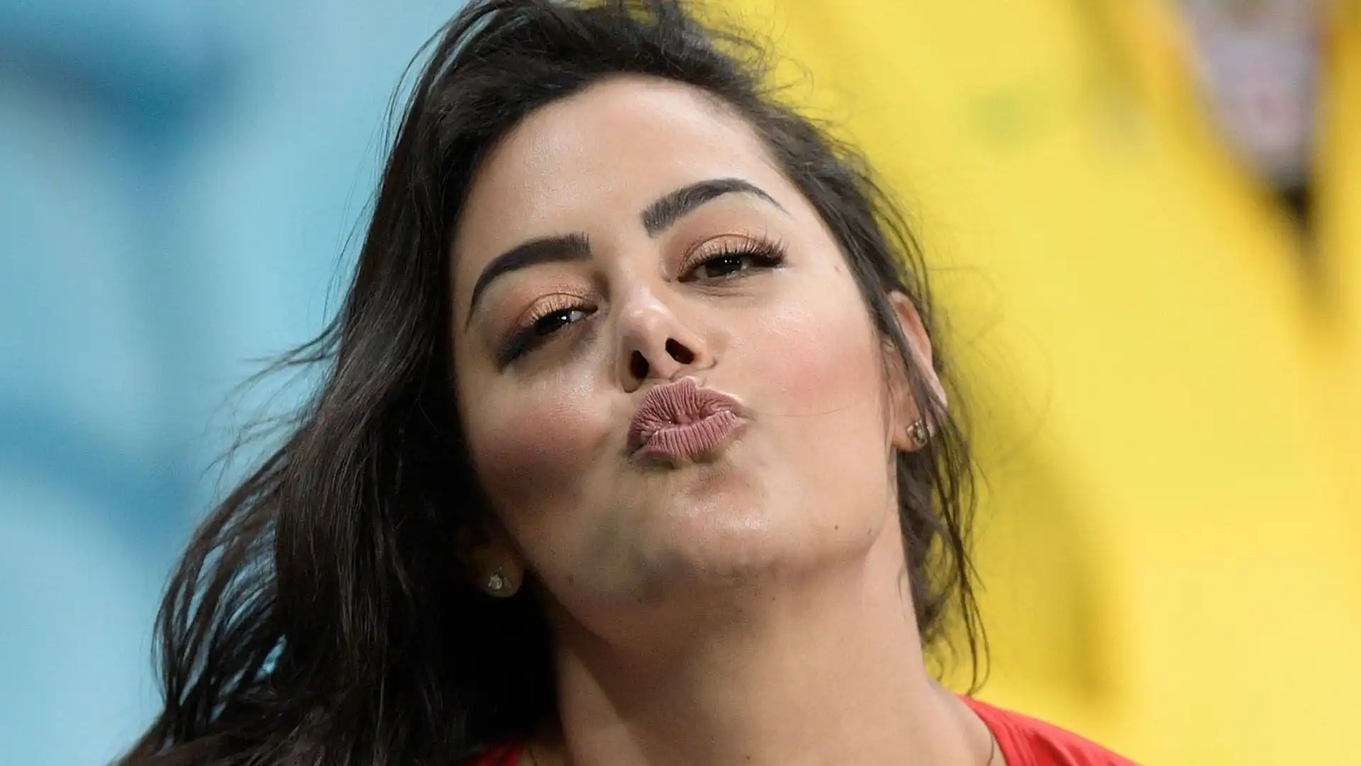 La fama conquistata grazie ai Mondiali in Sudafrica è ancora viva. La modella è diventata testimonial di alcuni marchi sudamericani e, inoltre, lavora come conduttrice televisiva e radiofonica