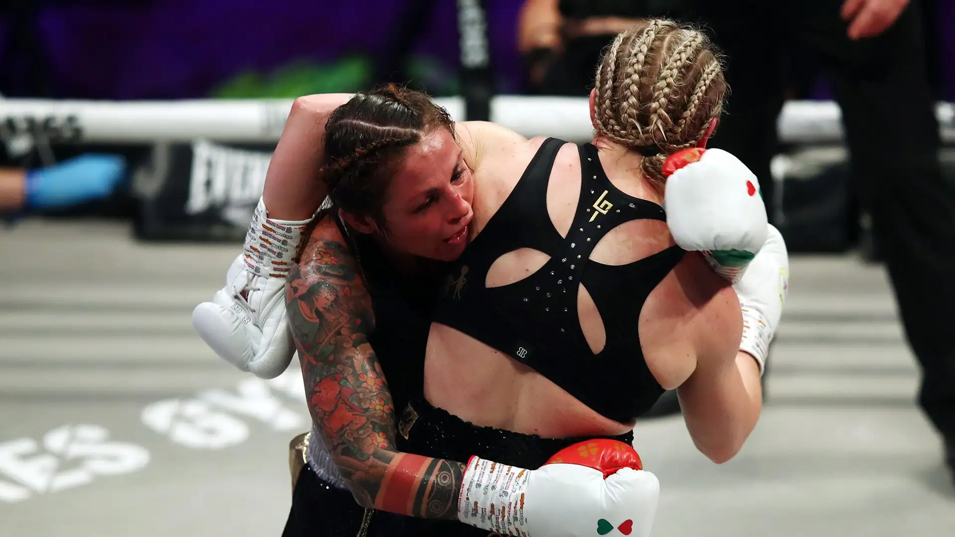 La gallese è stata medaglia d'oro alle Olimpiadi di Tokyo 2020 nella categoria pesi medi