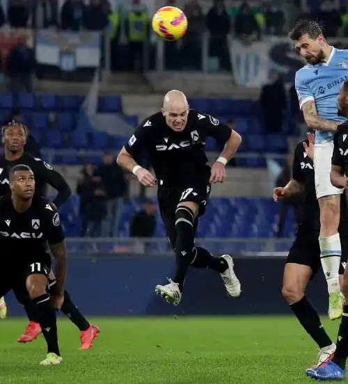 Lazio beffata al 99′ dall’Udinese, 4-4 show e tre espulsi