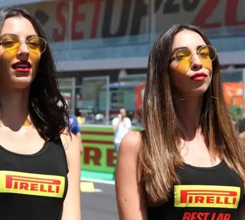 Le bellissime di Misano 2022: le foto delle Pirelli Girls e non solo loro