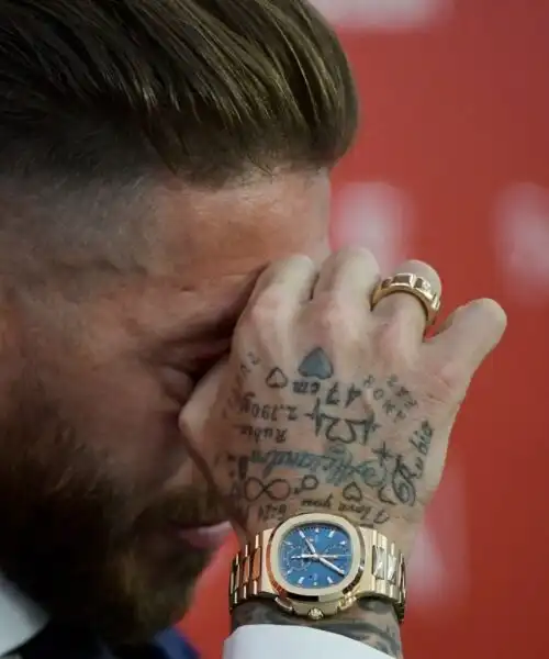 Le commoventi immagini di Sergio Ramos in lacrime