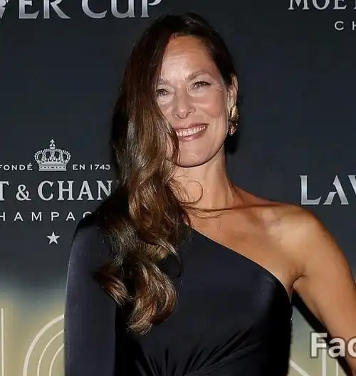 Le immagini delle tenniste ‘invecchiate’
