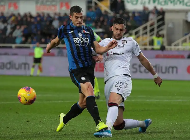 Cagliari da Champions: Atalanta battuta e agganciata. Impresa della squadra di Maran a Bergamo: 2-0 e quarto posto in coabitazione con i nerazzurri.