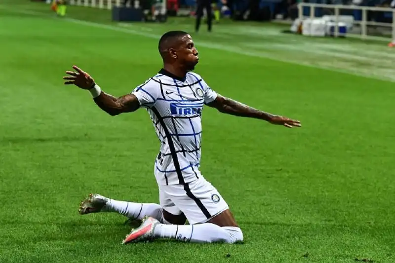 Con le reti di D'Ambrosio e Ashley Young nel primo tempo i nerazzurri chiudono in bellezza la stagione contro una comunque positiva Atalanta.