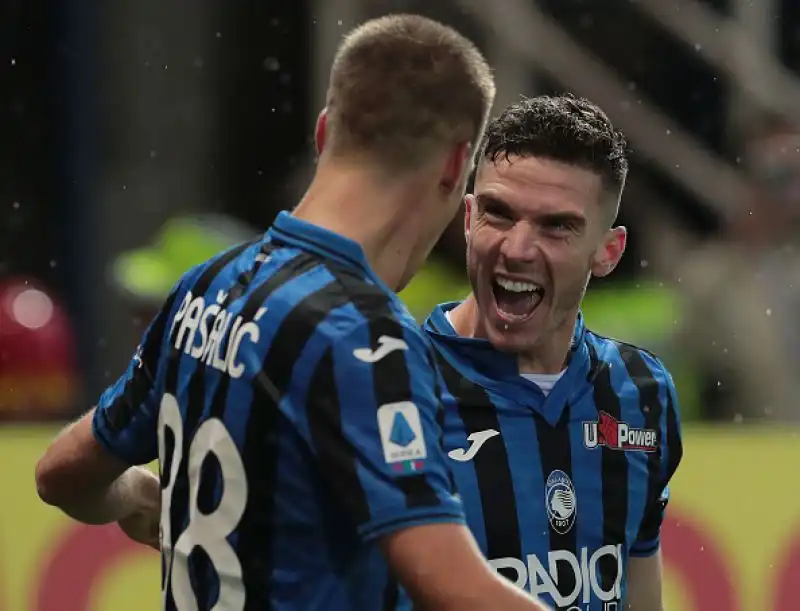La Juventus piega l'Atalanta per 3-1 a Bergamo e conquista una vittoria preziosa in una partita valida per il tredicesimo turno di serie A.