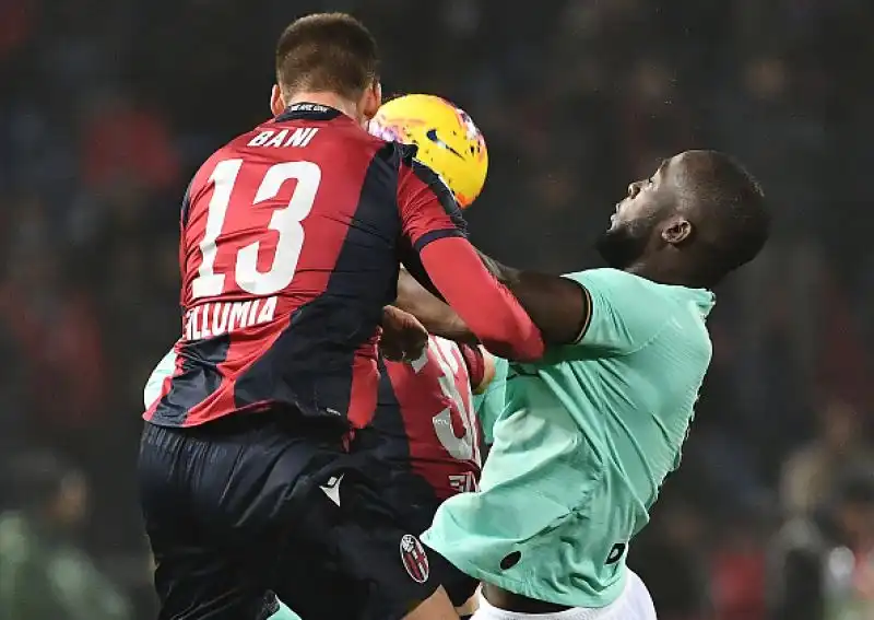 Inter tutta cuore, Lukaku ribalta il Bologna. Al "Dall'Ara" la squadra di Conte passa per 2-1 in rimonta: ancora decisivi il belga e Lautaro.