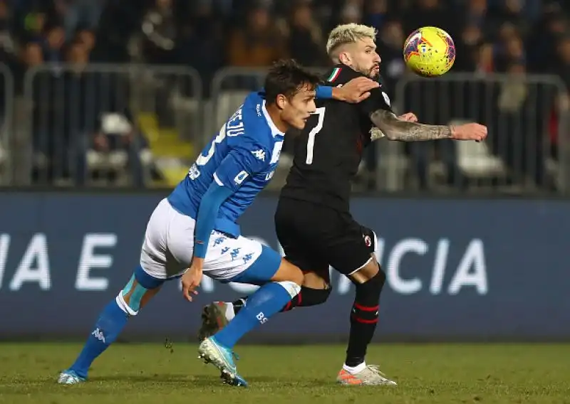 Terzo successo di fila per i rossoneri, che irrompono al sesto posto in serie A.