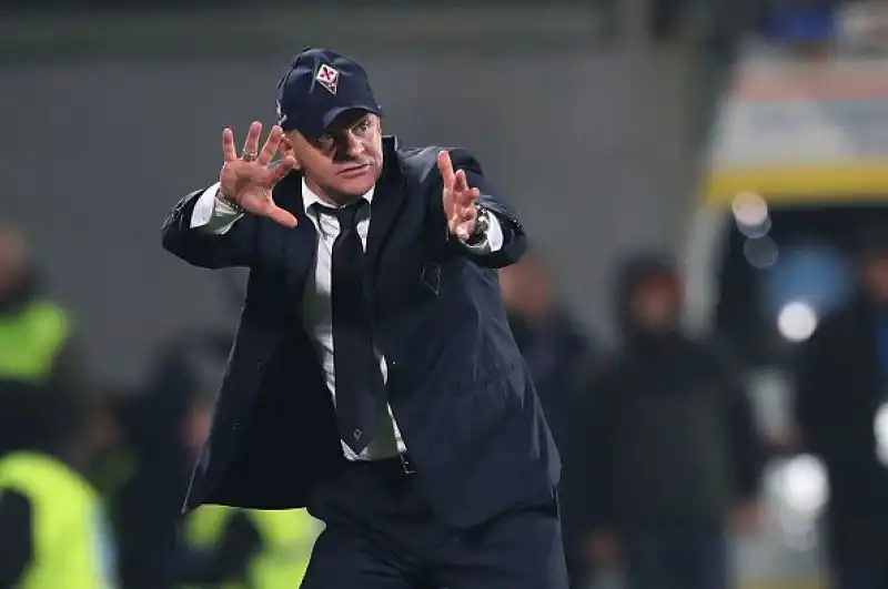 Fiorentina-Genoa finisce a reti bianche.
Un grande Dragowski salva la squadra viola. Malessere per Castrovilli, sostituito