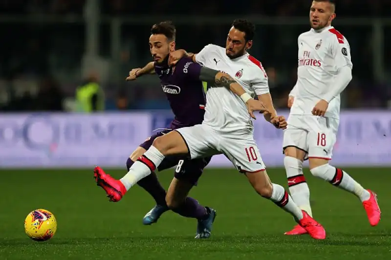 Dal Franchi escono con un punto a testa Fiorentina e Milan: per i rossoneri a segno Rebic, i viola la pareggiano a cinque minuti dal triplice fischio e in inferiorità numerica.