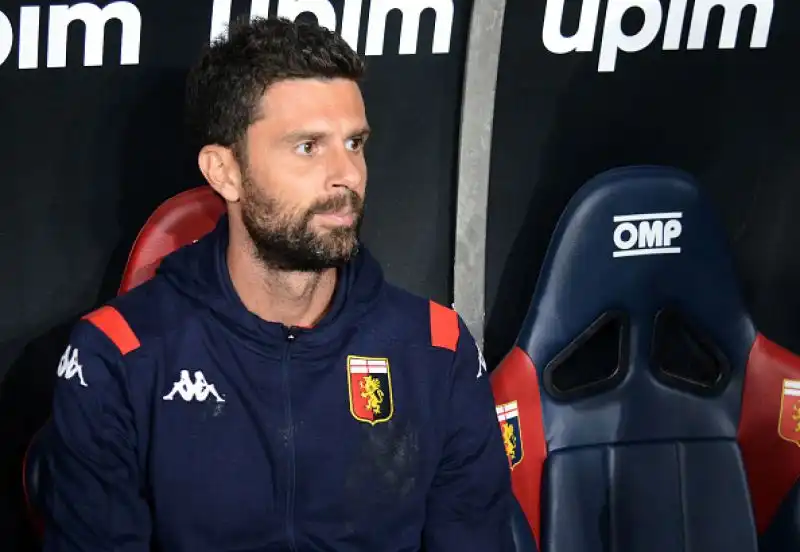 Il Brescia è andato in vantaggio con Tonali, i rossoblu hanno risposto con le reti di Pandev, Kouamè e Agudelo.