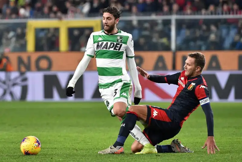 Nicola resuscita il Genoa: resa Sassuolo. Il terzo allenatore stagionale del Grifone debutta bene: i rossoblù vincono 2-1 e lasciano l'ultimo posto