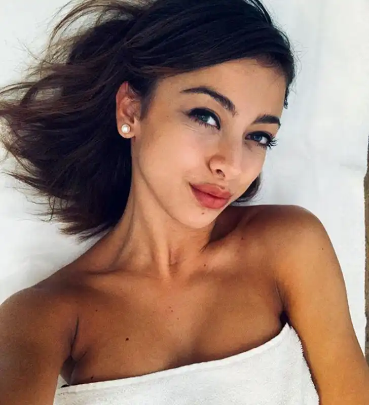 Con quasi 100mila follower, Ilenia De Sena sta spopolando su Instagram.