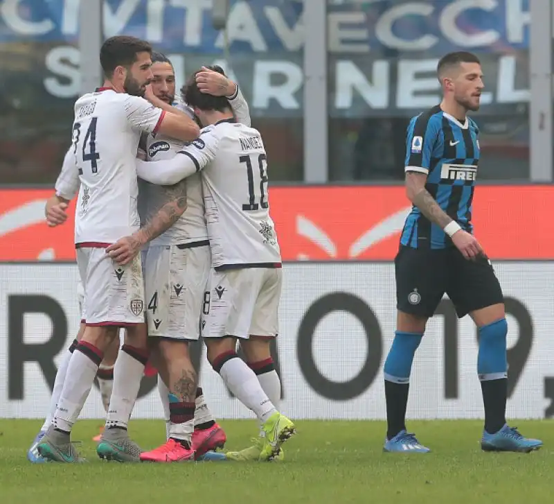 Nainggolan beffa Conte: l'Inter frena di nuovo
I nerazzurri pareggiano in casa contro il Cagliari.