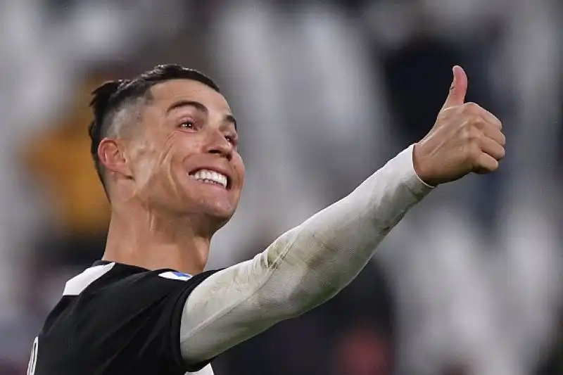Per i bianconeri tripletta del portoghese e rete di Gonzalo Higuain.