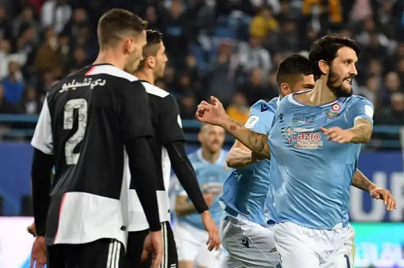 Lazio da urlo: Juventus ancora ko e Supercoppa a Inzaghi.
I biancocelesti si impongono per 3-1, stesi Ronaldo e compagni.
