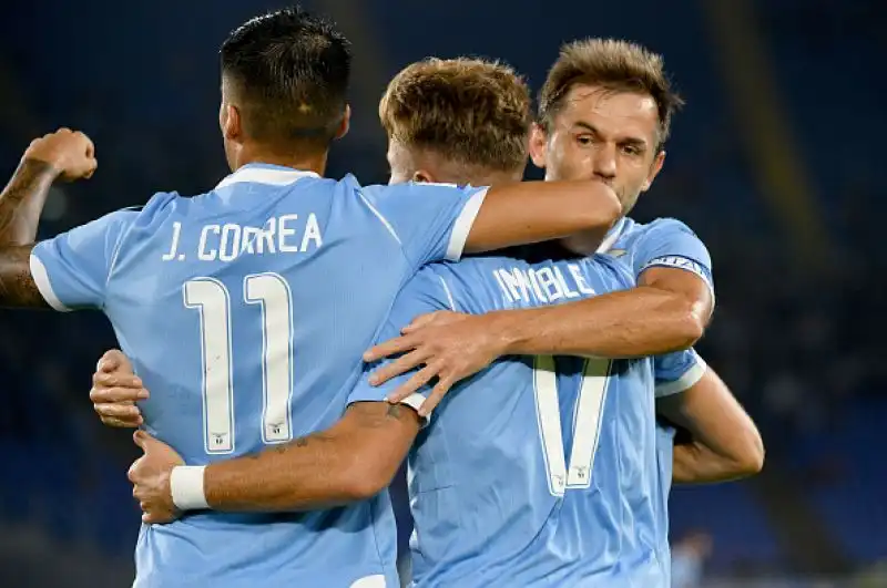 Immobile e Marusic abbattono i crociati all'Olimpico.