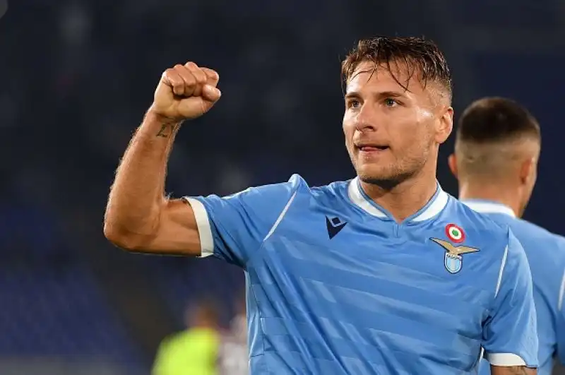 Il Torino crolla sotto ai colpi di Immobile e compagni. Belotti segna nella porta sbagliata.