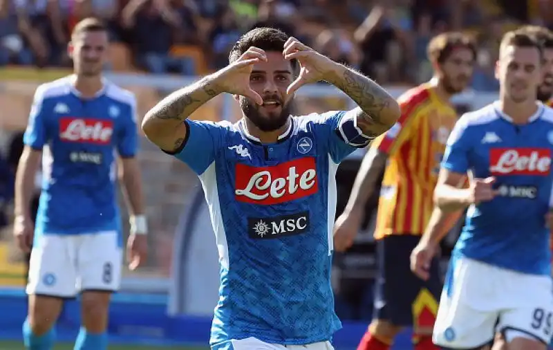 Il Napoli travolge per 4-1 il Lecce in una delle partite del pomeriggio valida per la quarta giornata di serie A.