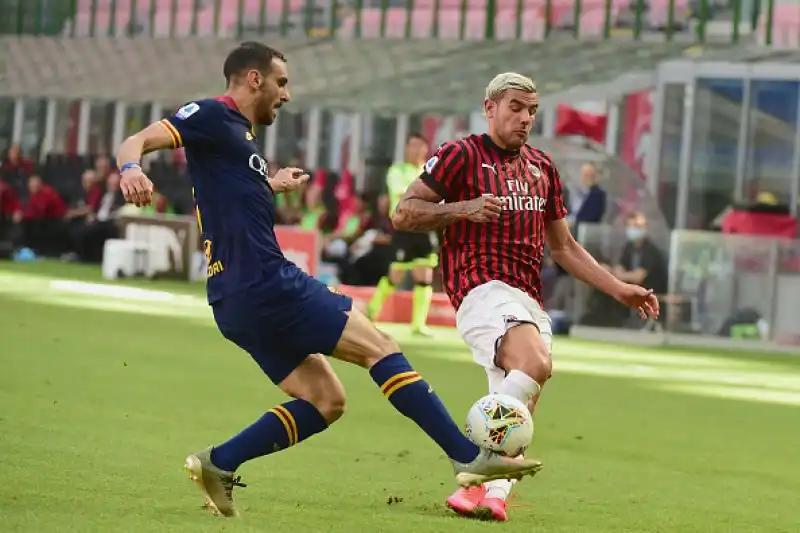 I rossoneri superano i giallorossi per 2-0.