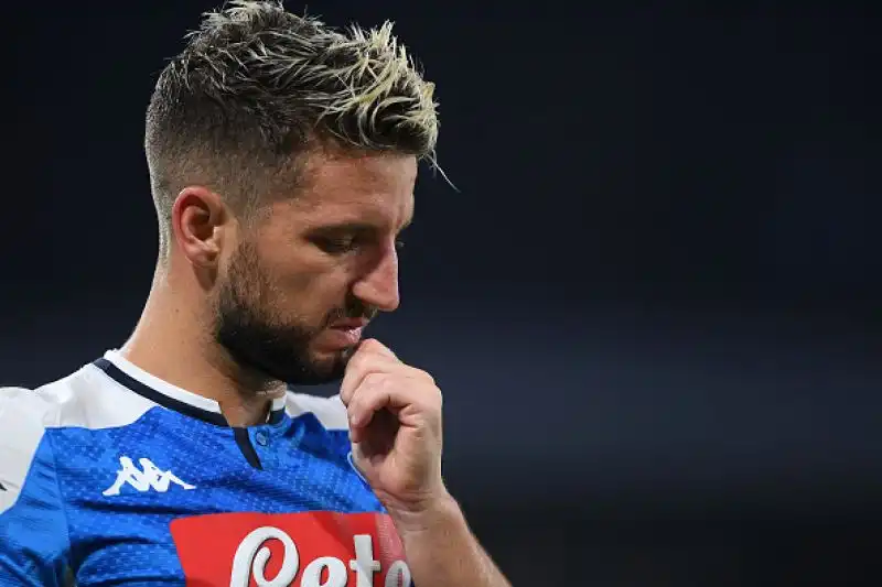 Poche emozioni nella prima frazione di gioco, gli azzurri non si scuotono neanche nella ripresa nonostante i cambi.