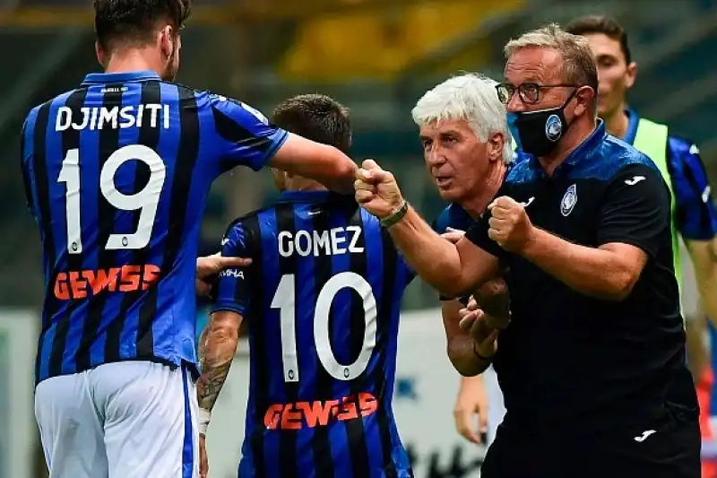 I padroni di caso sono passati in vantaggio con una rete di Kulusevski nel primo tempo, nella ripresa prima il pareggio di Malinovskiy su punizione poi la rete del Papu Gomez per la vittoria atalantina.