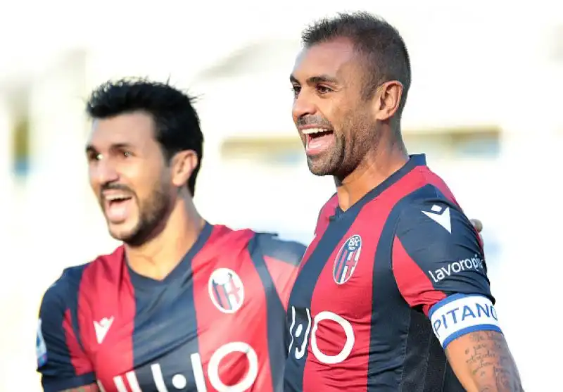 Per il Bologna sono andati in gol Danilo e Soriano. Per i padroni di casa Kurtic al 93' e Inglese al 95'.